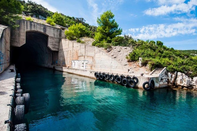 3 Hours Speed Boat tour to the Blue Cave - Where to sit on the speedboat (and why the front seat isn’t your friend)