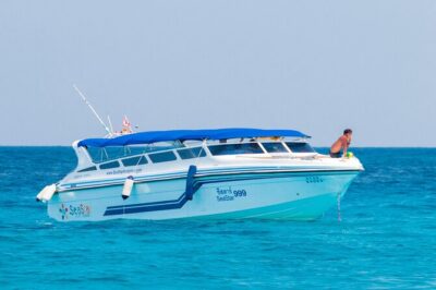 3-Island Speedboat Tour: Racha Noi, Racha Yai & Maiton - Pier snacks and a professional guide: small details, big comfort