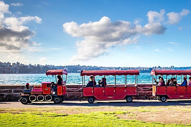 30-Minute Sydney Harbour Jet Boat Ride: Jet Blast - Wet and wild realities: ponchos, salt spray, and what to pack