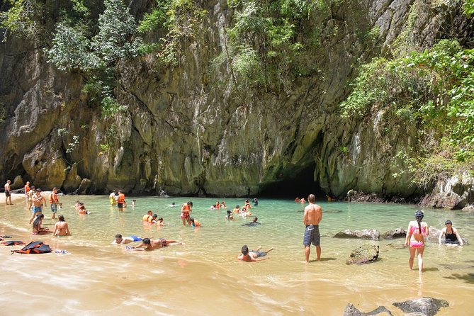4 Island Snorkel Tour to Emerald Cave by Speed Boat from Koh Lanta - Stop 1: Koh Chuek for snorkeling and fish-feeding