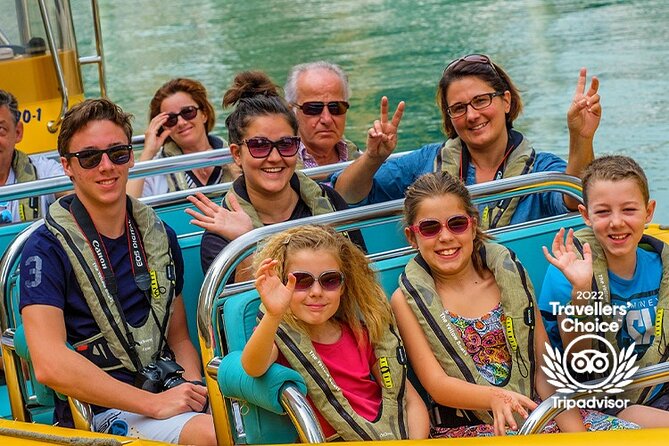 45-Minute Thrilling Speedboat Tour to Atlantis Hotel - Group Size and Comfort: What 18 People Changes