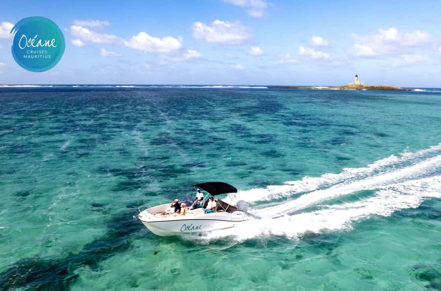 5 islands tour: New Private OCÉANE Speedboat - La Flibuste break and BBQ lunch on the private beach