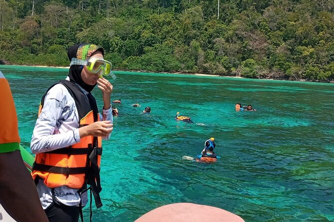 A full Day Haa & Rok islands from Koh Lanta( By Speed Boat) - Price and logistics: is $48.67 worth it here?