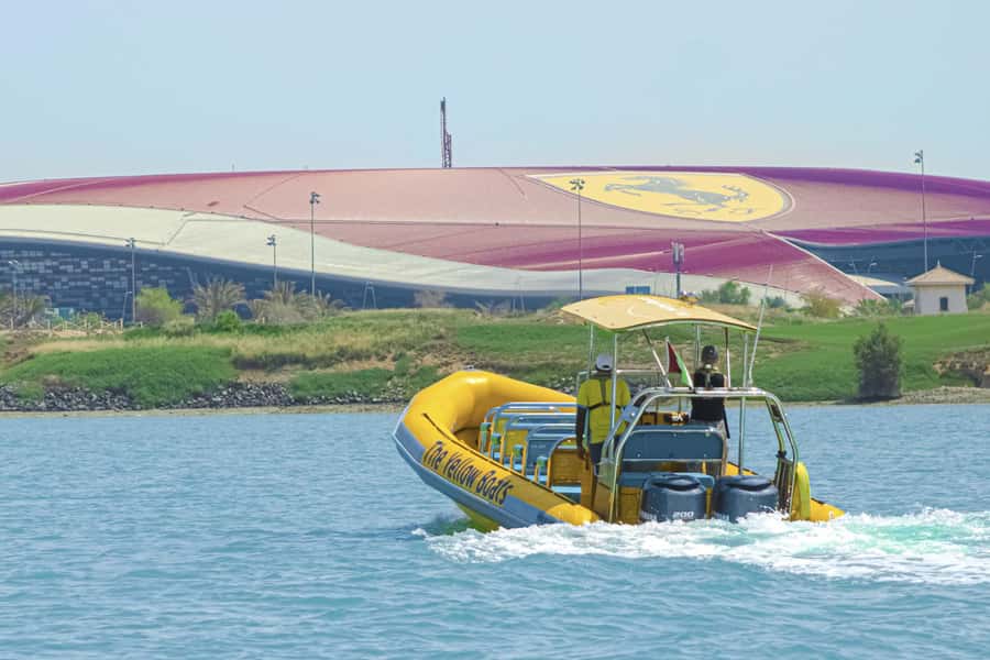 Abu Dhabi: 75-Minute Yas Island Sightseeing Speedboat Tour - Yas Beach and Yas Links Abu Dhabi: Coastal views that reset your eyes