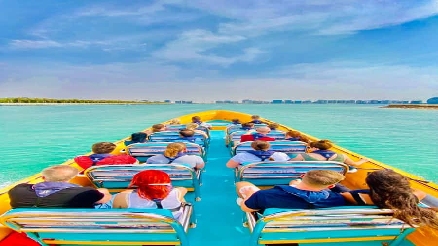 Abu Dhabi: 75-Minute Yas Island Sightseeing Speedboat Tour - Ferrari World and Yas Waterworld: Seeing theme parks from the water