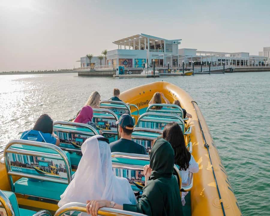 Abu Dhabi: Guided Speedboat Sightseeing Tour - Lulu Islands, mangroves, and marine-life moments