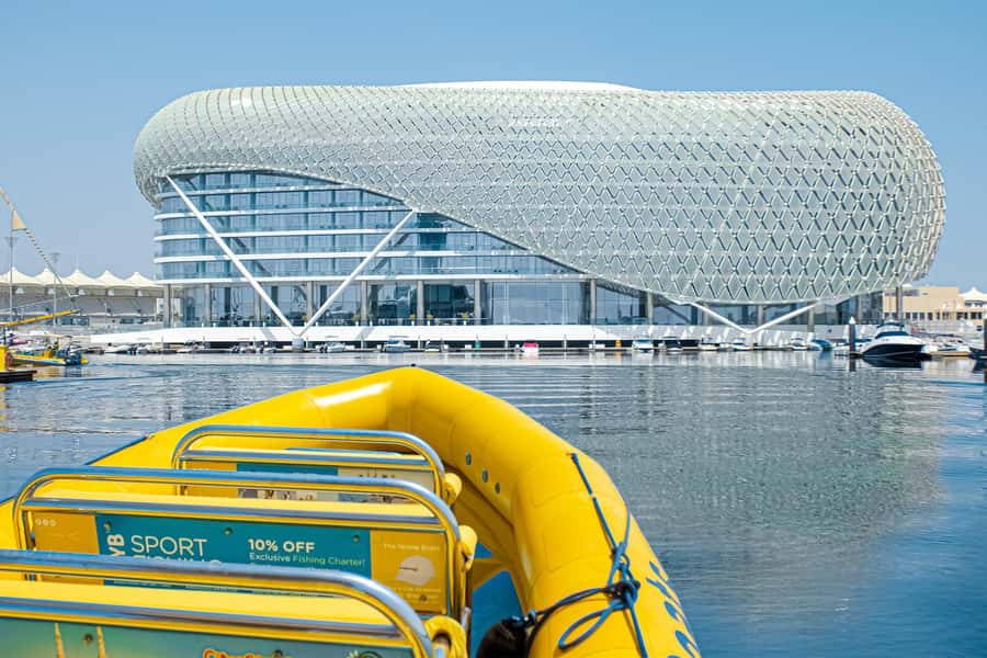 Abu Dhabi: Guided Speedboat Sightseeing Tour - The Yas Bay option: Yas Marina, Ferrari World, and a faster feel