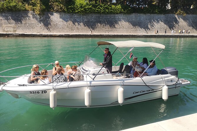 Adrenaline Adventure on Speedboat with 3 stops and Snorkeling - Onboard Life: Drinks Included, No Restroom, and the Get-Soaked Factor