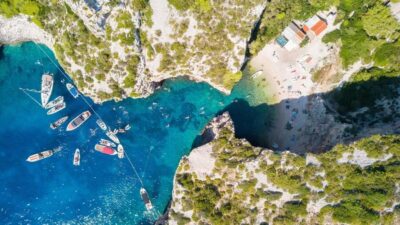 Adriatic Adventure: Blue Cave & 6 Islands Speedboat Escape - Komiža on Vis: Coffee, Photos, and a Laid-Back Island Pause