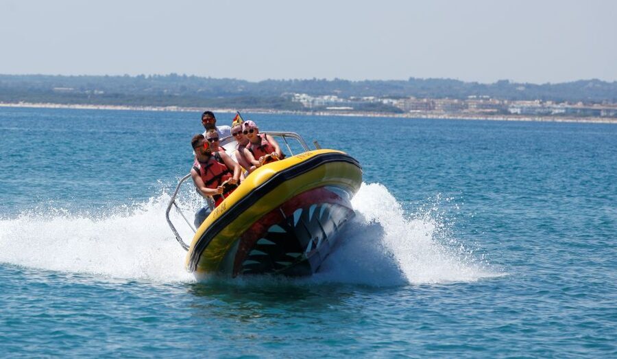 Alcudia: Speedboat Tour of Northern Mallorca & Hotel Pickup - Hotel pickup and van transfer: how to make timing easy