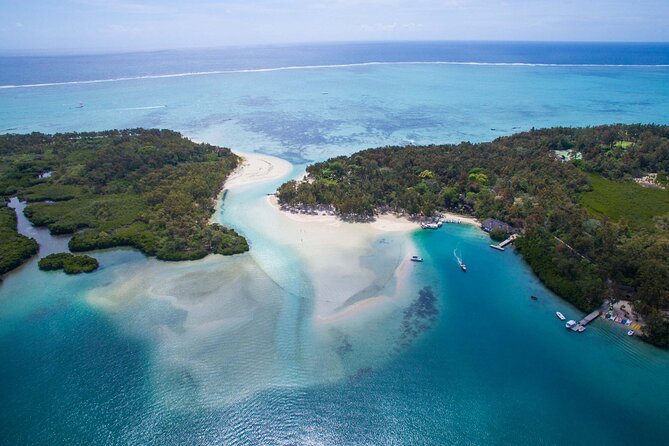 All inclusive SPEEDBOAT FULL DAY to ILE AUX CERF & GRSE WATERFALL - Grse Waterfall and Monkeys: A Short Visit With Weather Rules