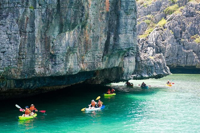Angthong Marine Park Full-Day Speed boat Tour - Koh Sam Sao lunch break: local buffet + a breather from the sun