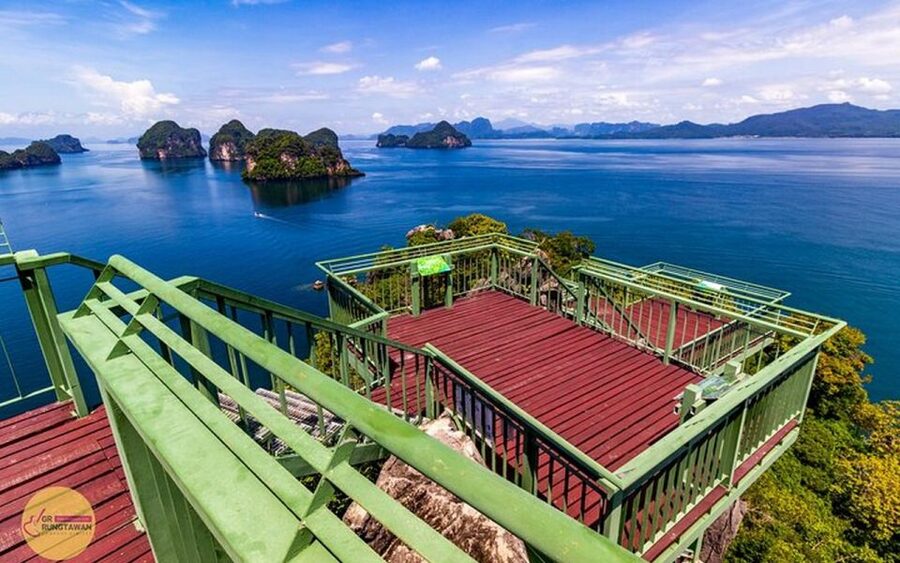 Ao Nang: Hong Islands Tour by Speedboat or Longtail Boat - The boat ride itself: duration, spray, and seasickness reality
