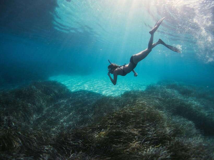 Ao Nang: Premium 4 Islands Snorkeling Tour by Speedboat - Phra Nang Cave Beach: the limestone cliffs and cave-time magic