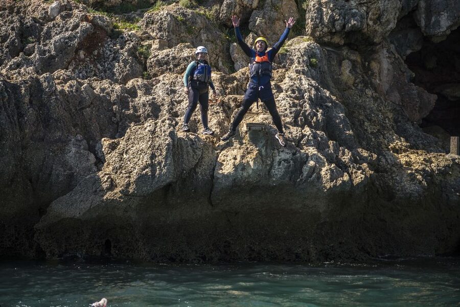 Arrábida: Setubal, Sesimbra Coasteering & Speedboat Tour - Wildlife and geology talks: what you actually learn while you move