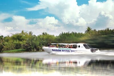 Authentic Mekong Delta Tour With Local Experts By SpeedBoat - Can Giuoc Market: the quick photo walk that helps you read the Delta