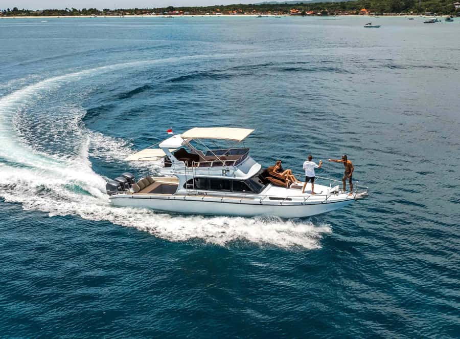 Bali: Nusa Penida Speedboat Trip with Snorkeling and Tour - The Land Tour: Cliff Views, Lunch at Amarta, and the Kelingking Photo Stop