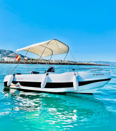Benalmadena: 6-Seater Speedboat license-free Boat Rental - Getting Started at Benalmádena Marina (and How to Avoid Delays)