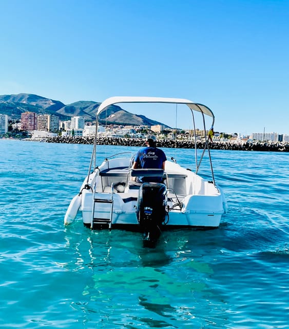 Benalmadena: 6-Seater Speedboat license-free Boat Rental - The Boat Experience: Solarium Comfort Plus Smart Onboard Extras