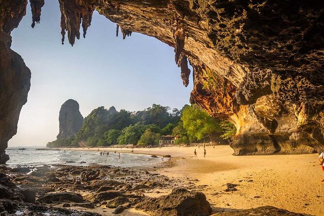 Best of Krabi 7 Islands Sunset Tour Speedboat/Long Tail Boat - Railay Beach cruise: a quick taste of the limestone postcard view