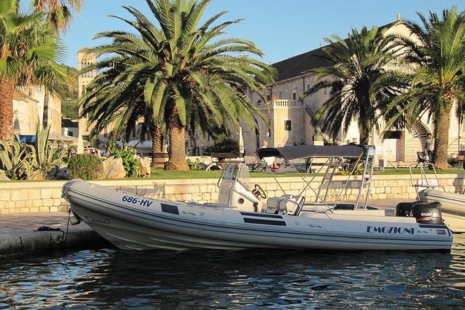 Blue and Green Cave Speedboat Excursion from Hvar Town - Snorkeling Equipment and Bottled Water: What You Actually Get