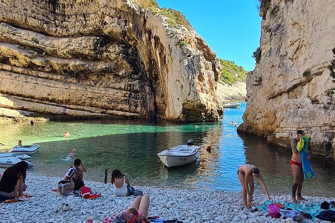 Blue cave and Hvar - 5 Islands speedboat tour from Split - A fast, full day from Split: Blue Cave plus Hvar