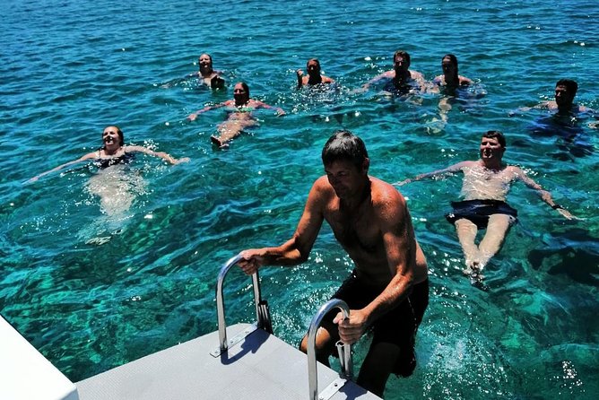 Blue cave and Hvar - 5 Islands speedboat tour from Split - Hvar for lunch and sightseeing: 2 hours is enough