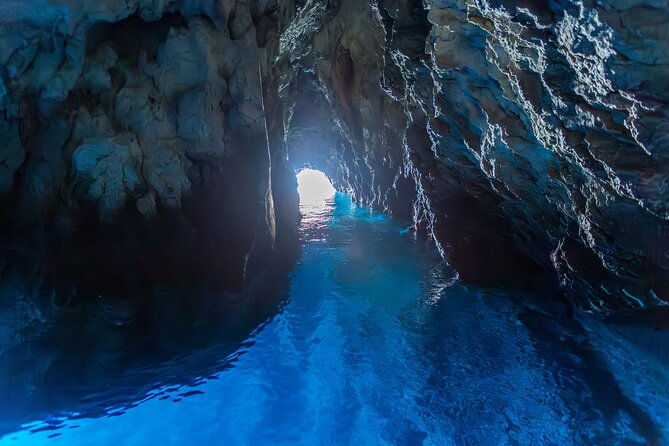 Blue Cave and Hvar 5 Islands speedboat tour | from Split&Trogir - A long, good day on the Adriatic: what this 5-islands speedboat feels like