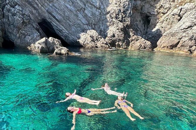 BLUE CAVE&GREEN CAVES /ŠUNJ beach Speedboat tour- WITH DRINKS - Why the 8:30 AM start matters for the Blue Cave and Green Caves