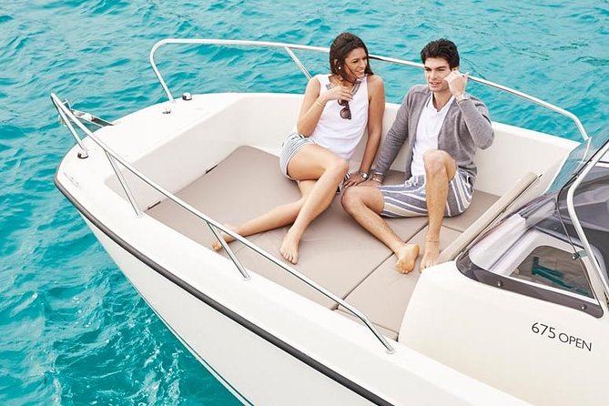 BLUE CAVE&GREEN CAVES /ŠUNJ beach Speedboat tour- WITH DRINKS - Small groups, different captains, and how that changes your day