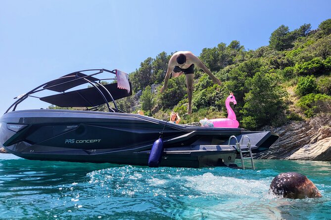 Blue Cave & Hvar, 5 Islands Speedboat with Luxury Seats in Shade - Komiža on Vis: a movie-town pause with room to wander