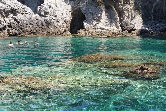 BLUE CAVE private speedboat tour with drinks - Koločep Island: Blue Cave first, Green Caves after