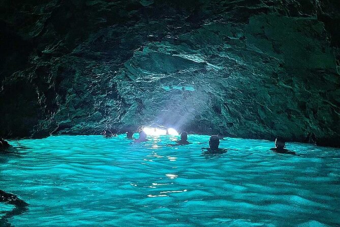 Blue & Green Cave,Sunj beach Small Group Tour with Speedboat - Getting to the Dock: The Start That Sets the Tone