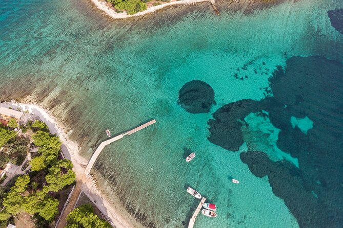 Blue Lagoon and Šolta Island Private Speedboat Tour - Necujam Snorkeling at a Shipwreck Two Meters Down (1 hr)