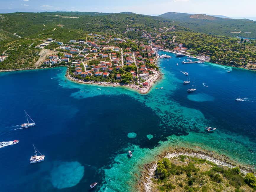 Blue Lagoon & Šolta Small-Group Boat Tour from Split - How the onboard setup really affects your comfort