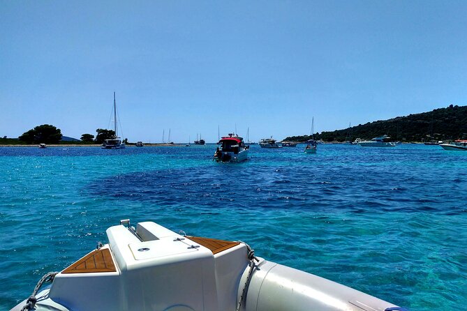 Blue Lagoon & three islands: 5 hours half day relax tour - A tight half-day plan from Split to Trogir and the Blue Lagoon