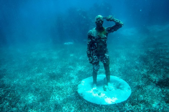 Breathtaking experience driving a speedboat in Cancun with Snorkeling included - The snorkeling gear and how to make it work for you