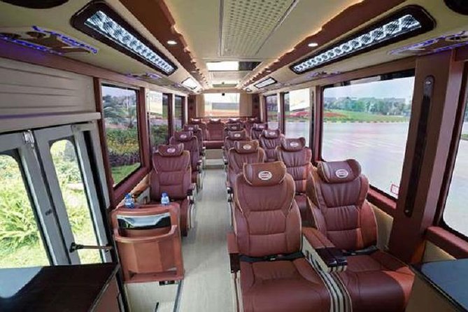 Bus to Cat Ba, Expressway,Speedboat - Getting Picked Up in Hanoi’s Old Quarter (and What If You Don’t)