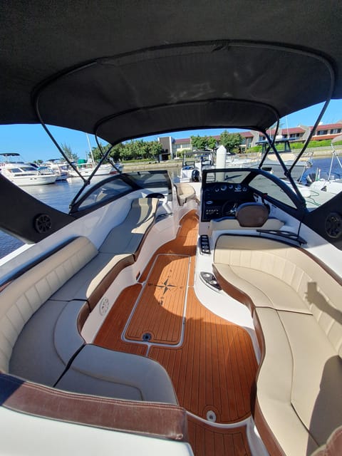 Búzios: Speedboat tour of 2 islands and 11 beaches - Islands and quick looks: Feia, Branca, and Ilha do Caboclo