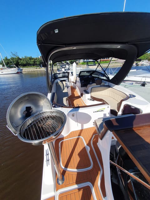 Búzios: Speedboat tour of 2 islands and 11 beaches - BBQ strategy: what to bring so lunch feels like a win