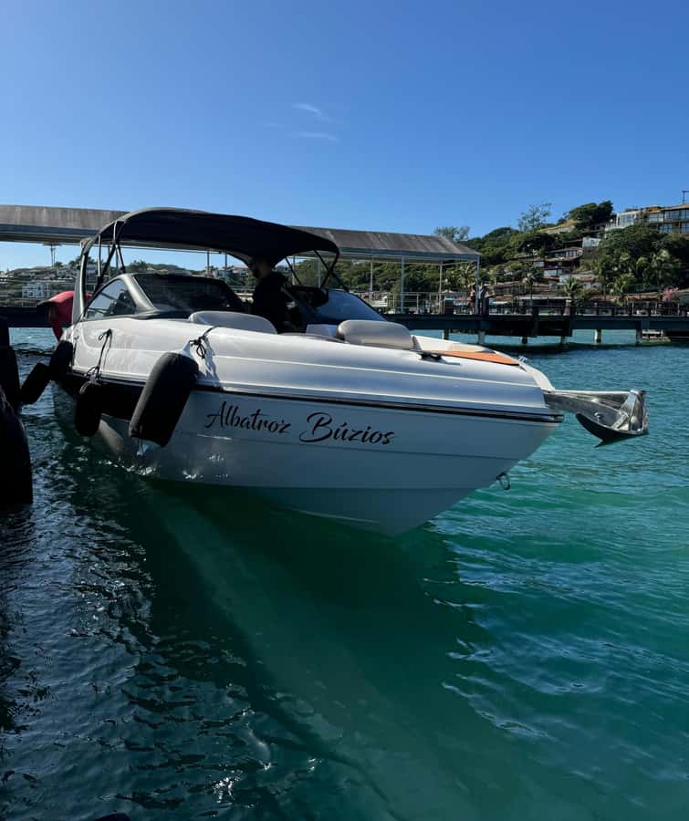 Búzios: Speedboat tour of 2 islands and 11 beaches - 4 to 7 hours in motion: how the timing actually feels