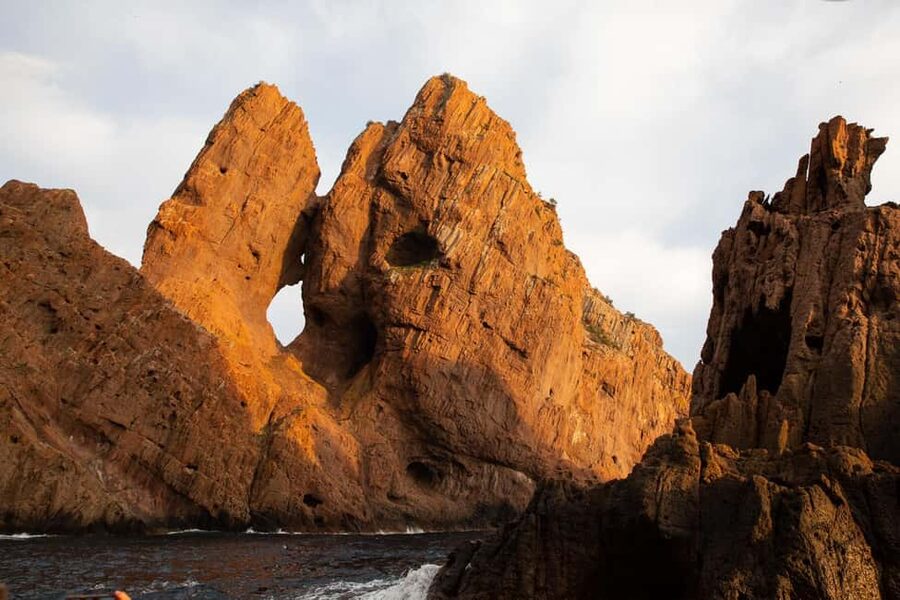 Calvi: Guided speedboat tour to Scandola and Girolata - The speedboat ride to Scandola: the part you’ll remember
