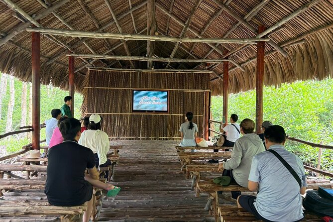 Can Gio Mangrove Adventure: Speedboat with Monkey Island - Seafood market and sugarcane juice: a quick taste stop that breaks up the day