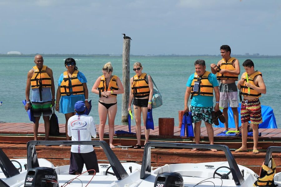 Cancun: Jungle Tour Adventure with Speedboat and Snorkeling - Snorkeling at Punta Nizuc: how the marine park stop works for real humans