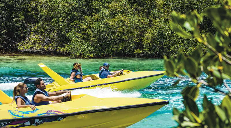 Cancun: Speedboat Mangrove Jungle & Snorkel Tour - Gear, lockers, showers, and the wet-day reality