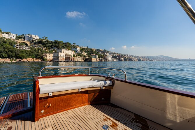 Capri Island Private Luxury Boat – Exclusive Scenic Day Tour - Capri time ashore: choosing how you spend your free hours