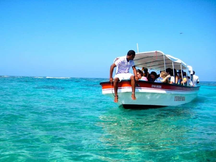 Cartagena: All-Inclusive Rosario Islands Speedboat Tour - Who should book this Rosario Islands speedboat day trip