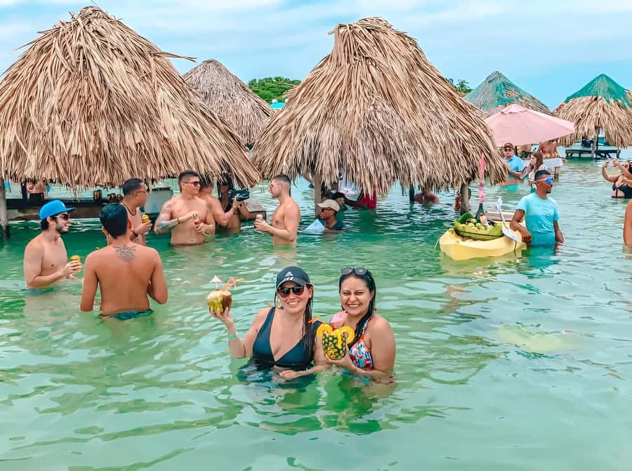 Cartagena: Visit 4 islands in a speedboat + plankton! - Playa Blanca on Barú: sunset timing and guided time on the beach