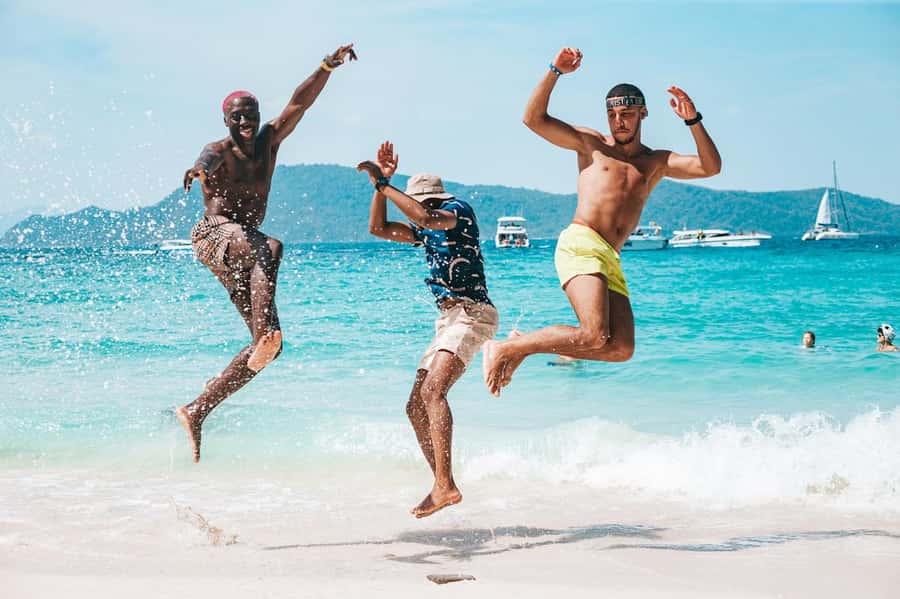 Chalong: Kahung Beach Day Trip by Speedboat & Lunch - Kahung Beach on Coral Island: what to do with your time