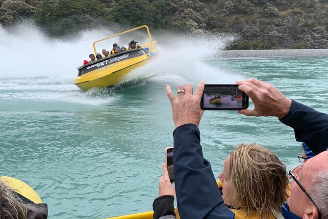 Christchurch Heli-Jet - Helicopter and Jet Boat - What to wear for cold spray and warm sun